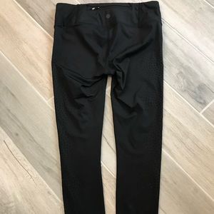 Athleta laser cut velocity capri